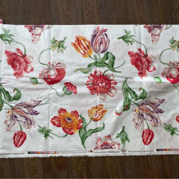 Brunschwig & Fils Designer fabric Royal Botanic Gardens Kew Tulipa - Picture 10 of 16